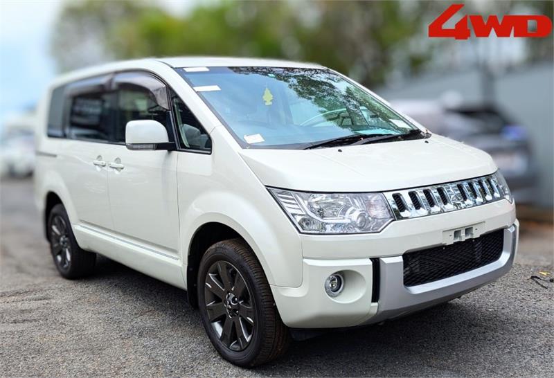 2018 MITSUBISHI DELICA D5 4WD MINIVAN